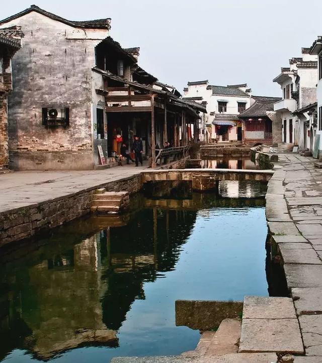 皖南黄山徽派古村落，都说黄山秋色美