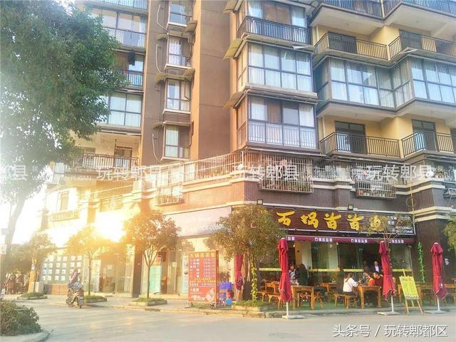 徽州最好吃的浆水鱼，藏在水乡古镇里的苗苗鱼