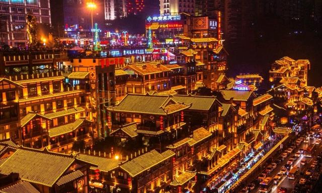 重庆旅游必去十大景点，重庆必去的十大景点推荐（重庆主城十大网红打卡景点）