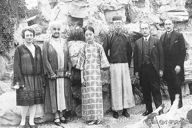 末代皇后婉容悲惨的一生，与侍卫私通生女