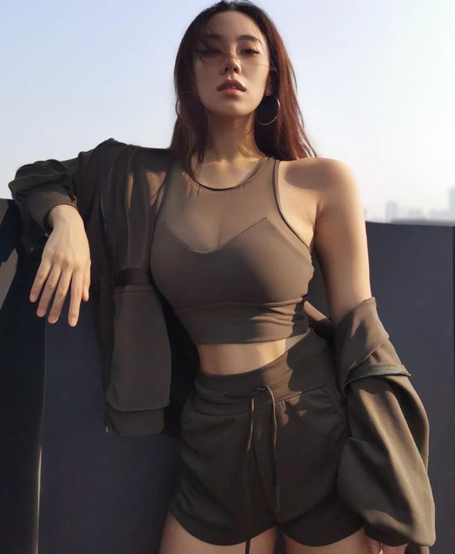美女健身3年，腰臀比比卡維密超模還性感，教你如何練出同款身材 健身減肥達人 第4张