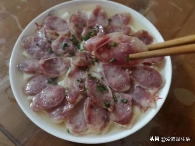 蒸臭豆腐块怎么蒸才好吃，夏天就馋“臭豆腐”这个吃法