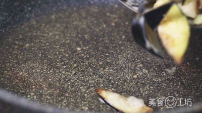 炸茄子简单酥脆好吃不吸油，炸茄子多3步外酥里嫩