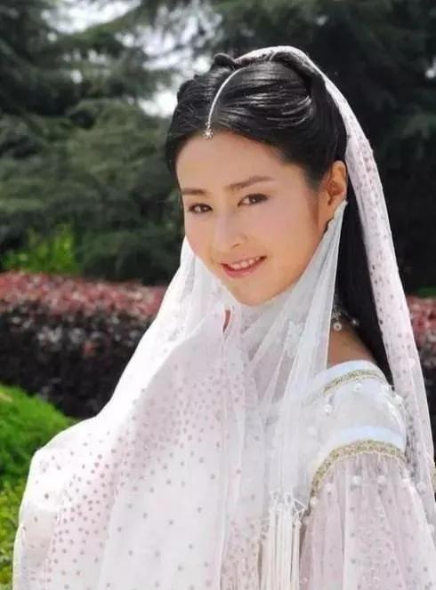 网曝杨幂多次遭小男友求婚，她爆杨幂怀孕被称小三