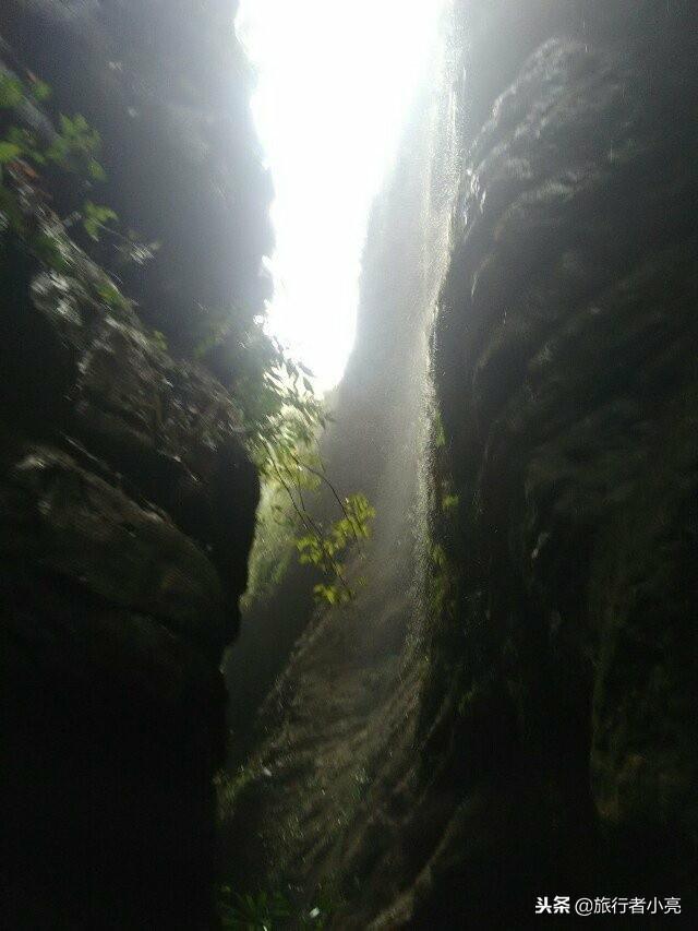 重庆旅游必去景点排名，重庆十佳旅游景点排行榜（重庆十个景点都值得一去）