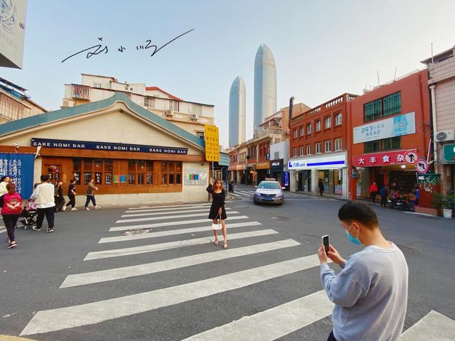 厦门双子塔一般建在哪里，厦门的地标建筑