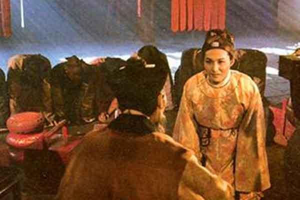 贾敬与贾母谁年龄大，红楼梦里贾母三次身体不适