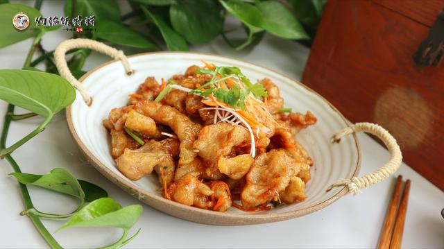 东北正宗锅包肉这个碗汁儿不能少，东北名菜锅包肉