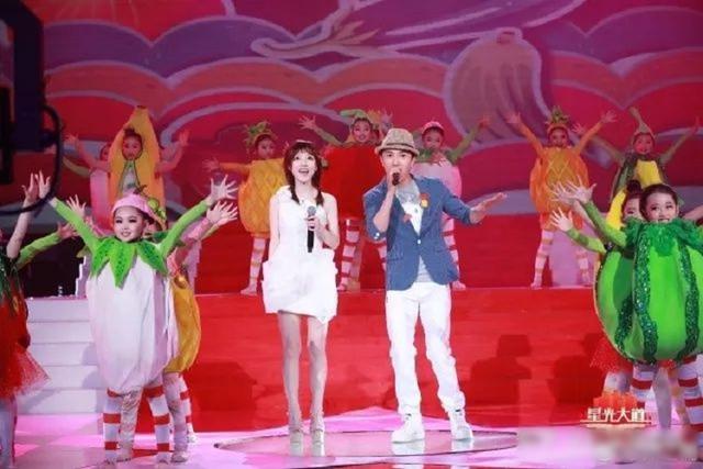 馮提莫的毀滅史：從「網紅一姐」到「銷聲匿跡」，她做錯了啥？ 娛樂八卦吃瓜 第25张