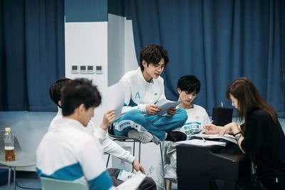 ktv情歌对唱，ktv男女情歌对唱推荐（那些经典的KTV男女对唱情歌）