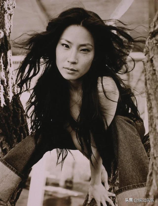 刘玉玲与孩子日常生活，身高仅1.57米的霹雳娇娃