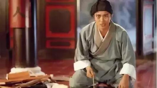 十大经典周星驰电影配角，周星驰曾为这20部影视剧跑龙套