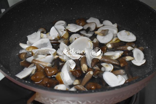 茶树菇和什么炒牛肉，这是茶树菇炒牛肉家常做法
