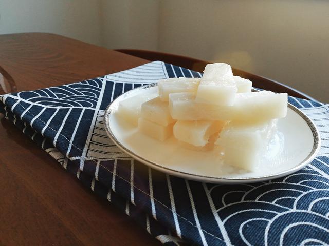 四川的红糖糍粑怎么吃，四川火锅灵魂伴侣红糖糍粑