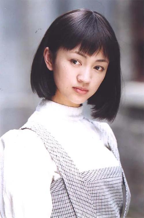 37歲嫁華誼副總裁，王菲給她當伴娘，48歲手握半個娛樂圈，憑什麼 娛樂八卦吃瓜 第20张