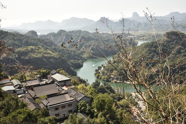 广东第一大省会，曾经是广东省的省会城市