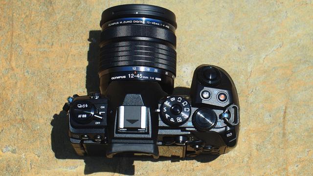 奥林巴斯em1，奥林巴斯em1mark3测评