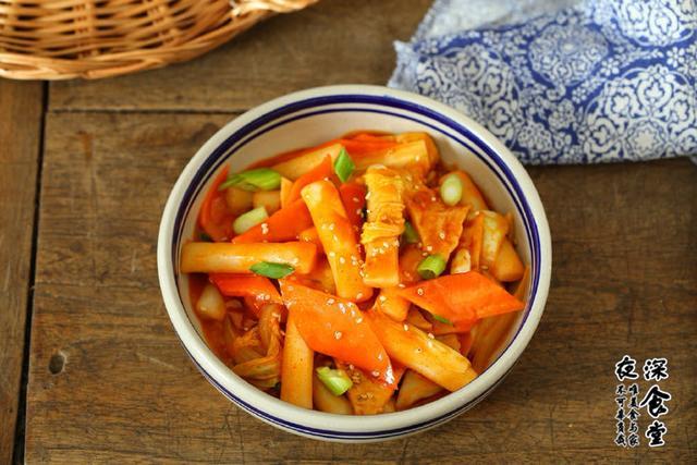 韩国炒年糕怎么做，韩国炒年糕制作方法（教你做韩式炒年糕）