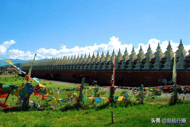 新都桥草原风景，新都桥—塔公草原—雅砻江河谷——迷人的夏季风光