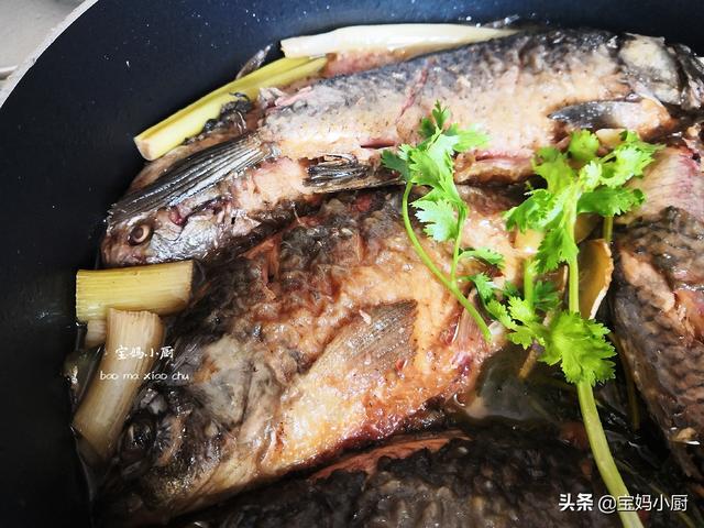 怎么做烧鱼最简单又好吃，学会这道菜全家都夸你是大厨