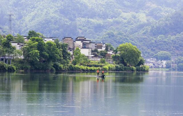 新安江山水画廊风景区，新安江山水画廊风景区在哪里（忘不了的山水画廊，你想它几分）