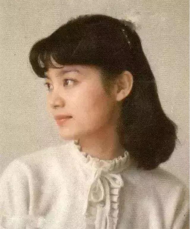 前夫離婚轉身追求央視主持王小丫，如今潘虹用最好的方式「報復」 娛樂八卦吃瓜 第4张