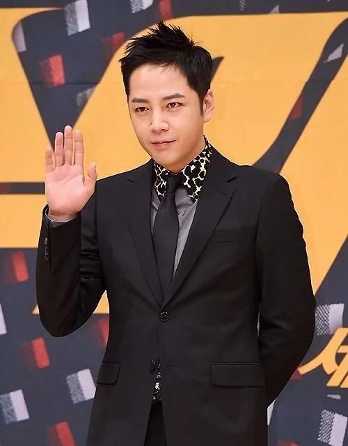 张根硕发福对比，张根硕今天退役了