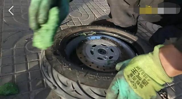 怎么补电动车真空胎，这才是补电动车真空胎最简单的方法