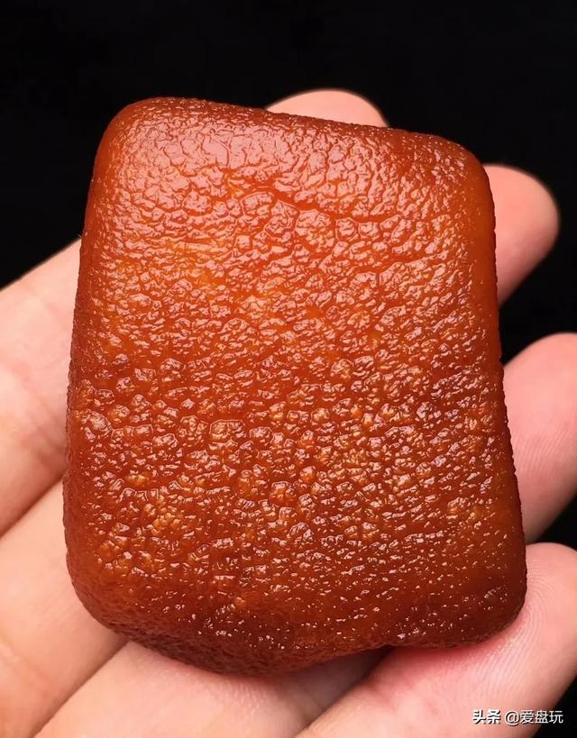 蜜蜡认主人的表现，蜜蜡的基本认识（蜜蜡佩戴有什么样的规则呢）