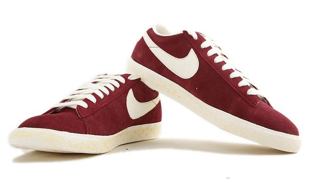 板鞋怎么系鞋带，板鞋系鞋带的方法（板鞋最普通系鞋带的方法）