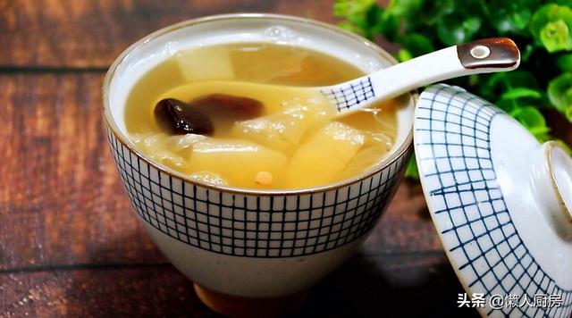 银耳梨子汤正宗做法，秋冬季喝什么汤好