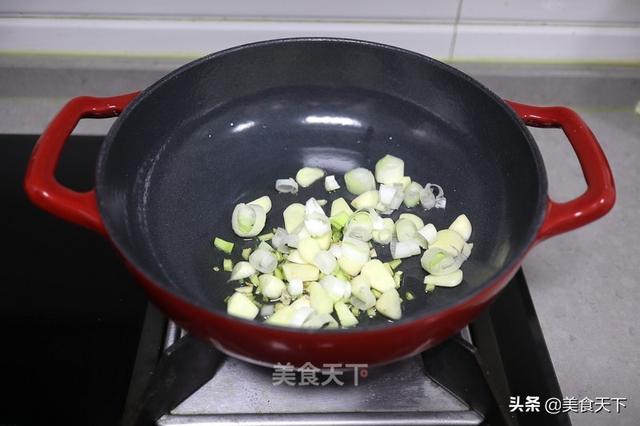 花蛤怎么炒又嫩又香，10分钟上桌鲜美滑嫩