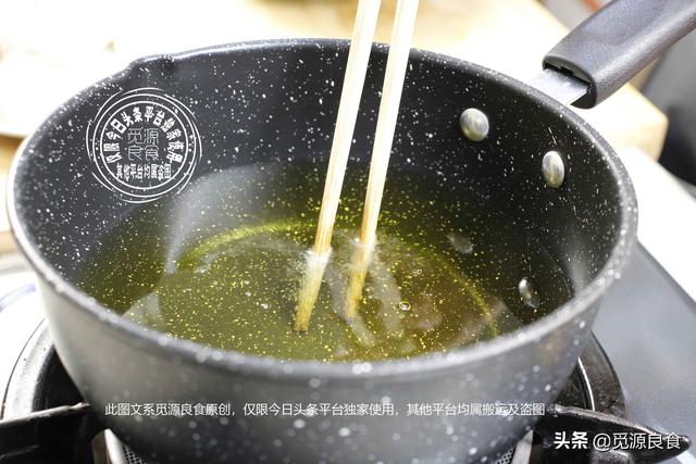 扒皮鱼正宗做法，美味香酥的油煎剥皮鱼