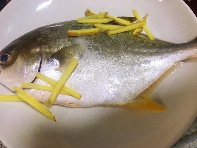 红烧鱼什么鱼好吃，红烧鱼要买什么鱼来做好吃一点（教你好吃的红烧鱼做法）
