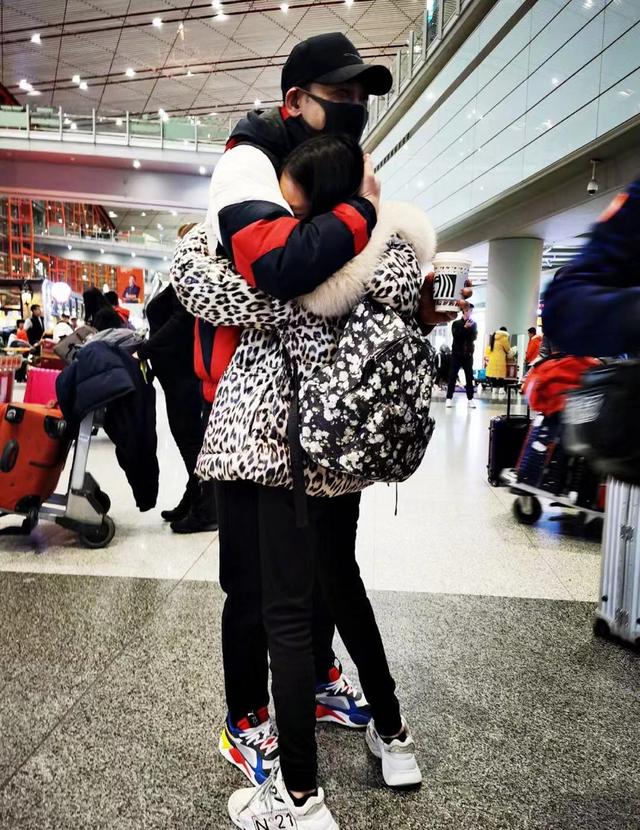 赵文卓大女儿近照曝光，赵文卓女儿玫瑰现在多大了