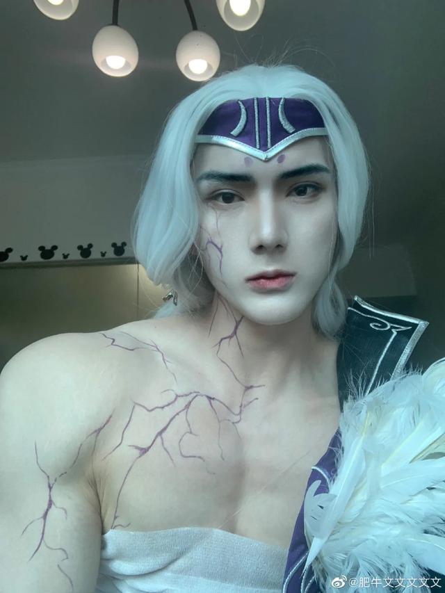 20歲上海肌肉小哥cos游戲武尊，看到身材，網友大呼：讓人想破戒 健身減肥達人 第15张