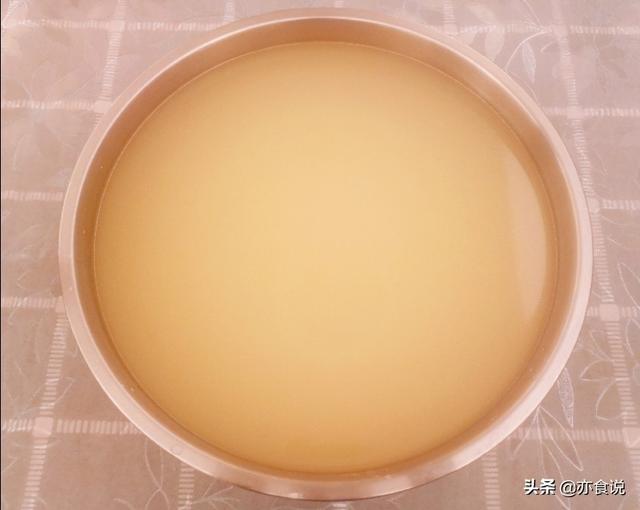 自制凉皮的方法有几种，秘制凉皮不用买着吃