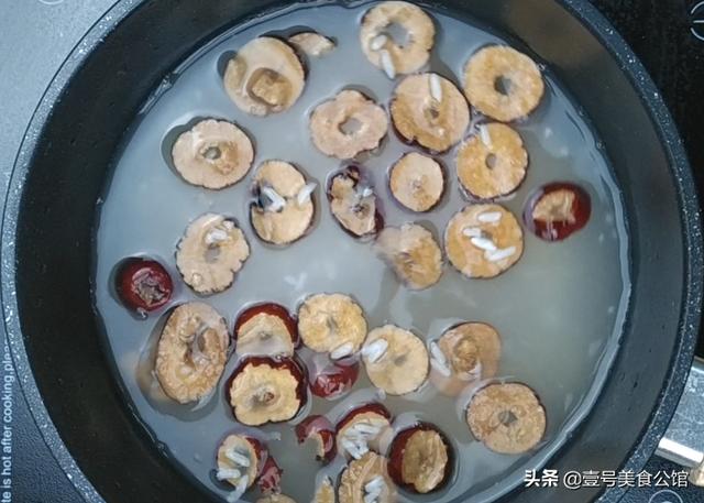 醪糟蛋花汤的做法，香甜可口的醪糟养颜蛋花汤（醪糟鸡蛋汤怎么做好喝）