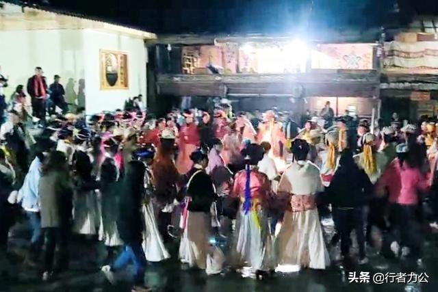 泸沽湖详细介绍，那些藏在春日里的诗意美景