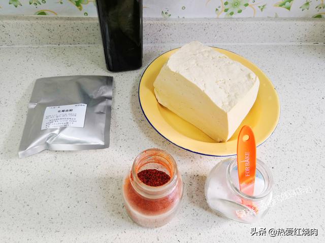 豆腐怎么做成绍兴腐乳，普通的一块豆腐