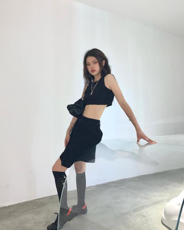 个子矮穿什么好看，个子矮穿衣没自信（30套矮个子穿衣搭配）