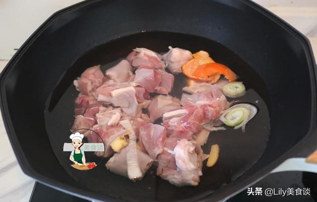 炖羊肉放料酒吗，炖羊肉最忌讳放的调料（调料不要乱放）