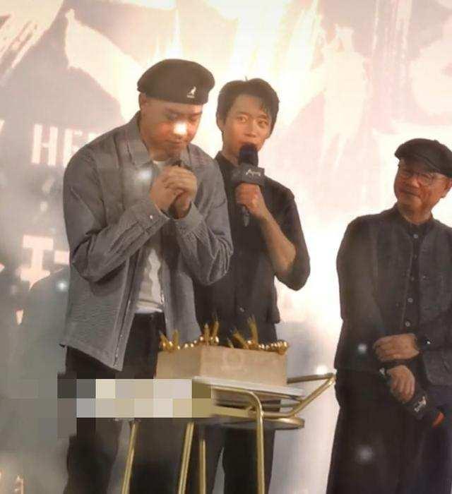 俞灏明魏晨唱歌，魏晨为俞灏明送生日祝福