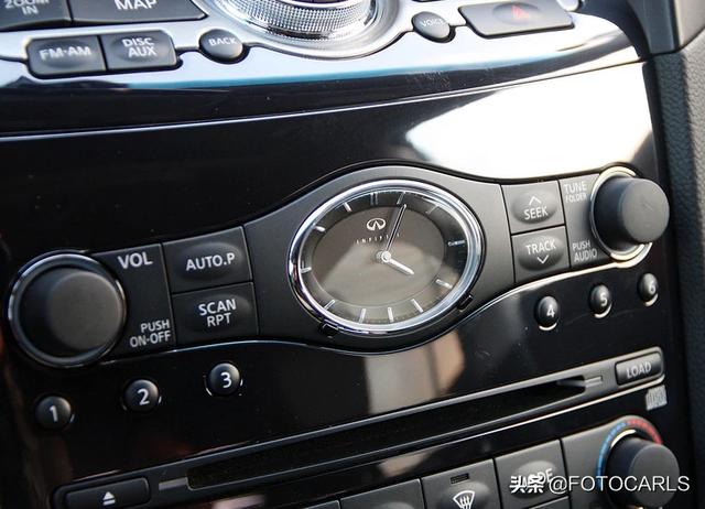 英菲尼迪fx 50试驾，英菲尼迪FX50V8最帅的轿跑SUV