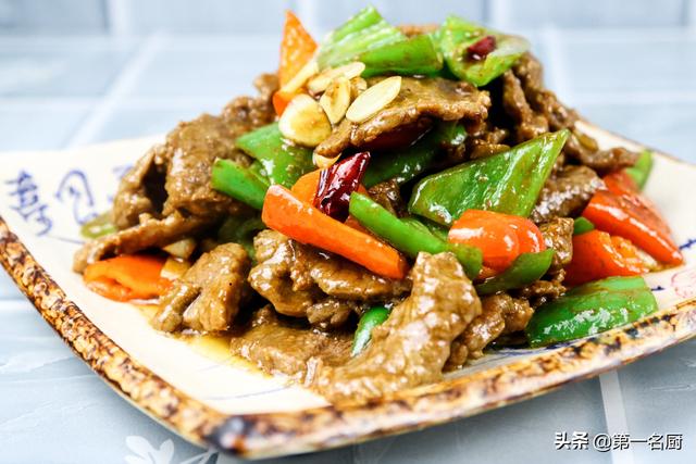 青椒炒牛肉怎么做，教你怎么做青椒炒牛肉