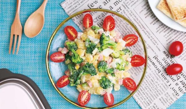 微波炉适用碗可以放到烤箱里面吗，配上这个饭盒大小的东西