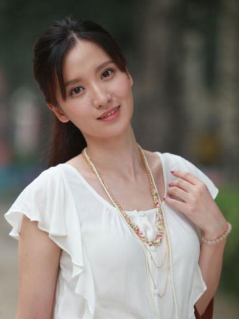 老爸老妈兄弟姐妹，张萌颜值巅峰图