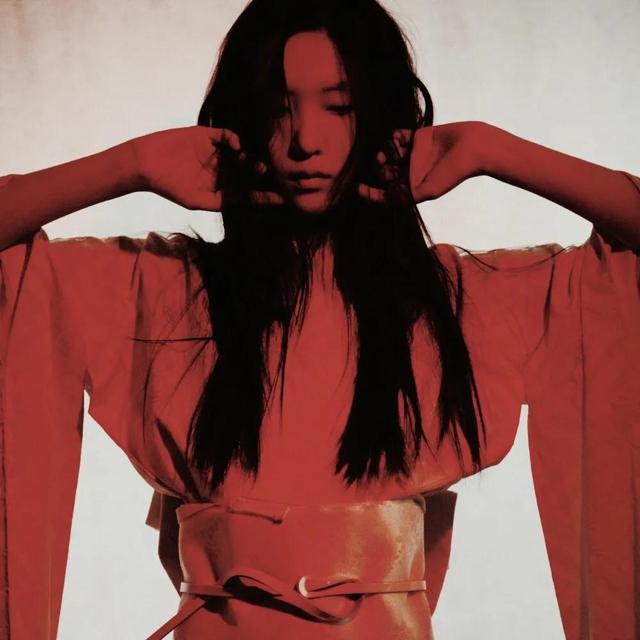 超酷超拽的女生头像，超酷霸气女生头像