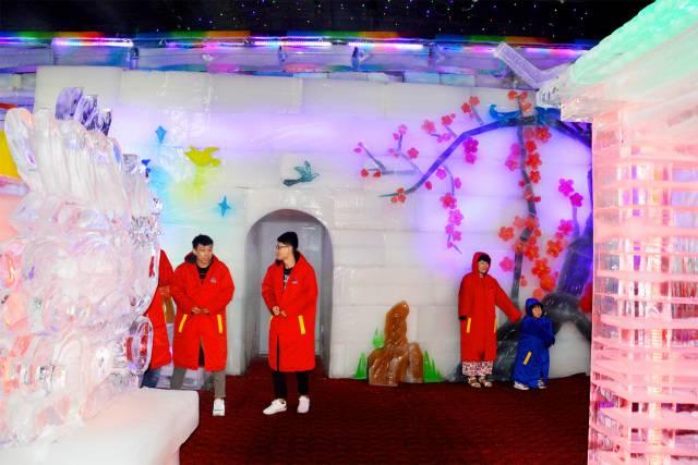 东莞莲花山公园水上乐园，东莞南城水濂山