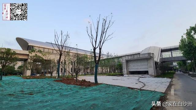 武汉地铁5号线南三环站点，武汉地铁5号线二期工程顺利首铺
